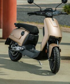 Vmoto Super Soco Cux - skuter elektryczny 18 31 października, 2025 O6I7120 scaled Elektryczny Poznań 31 października, 2025